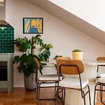 Aires Gouveia Penthouse * Porto