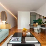 Aires Gouveia Penthouse Apartment *