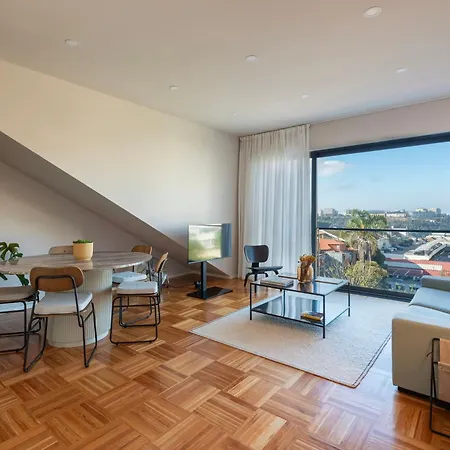 아파트 Aires Gouveia Penthouse *